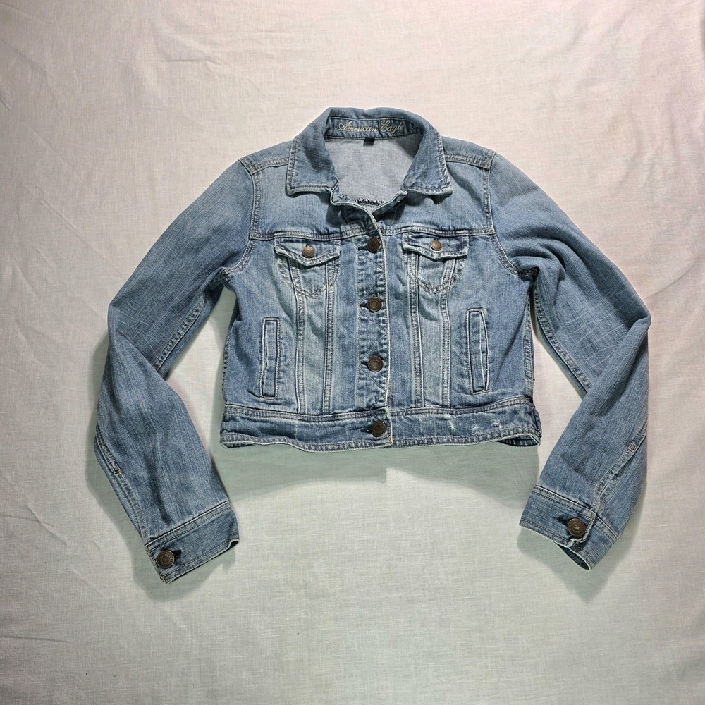 American Eagle Denim Jacket Womens‎ Medium Blue Cropped Trucker Button Up
